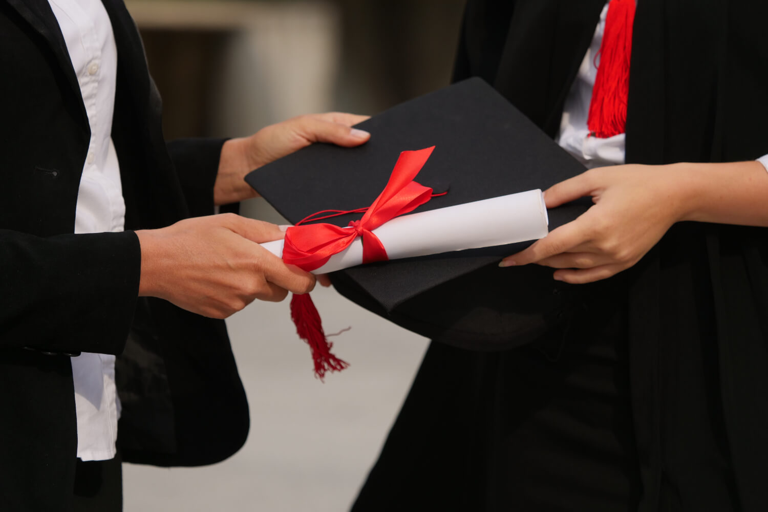 Diploma Enrolado Atraso Excessivo na Entrega e o Seu Direito ao Dano Moral