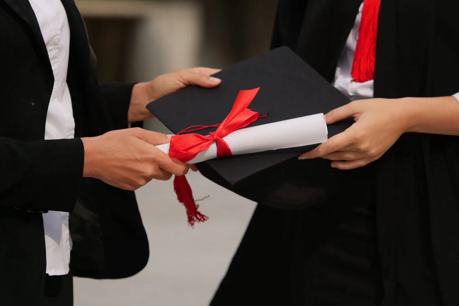 Diploma Enrolado Atraso Excessivo na Entrega e o Seu Direito ao Dano Moral
